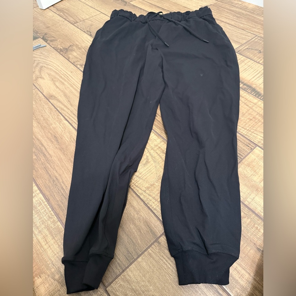Women’s lululemon joggers. Size 14.